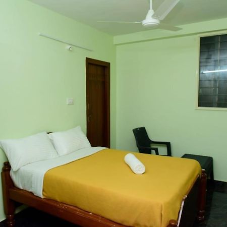 Lotus Inn Bangalore Exterior photo