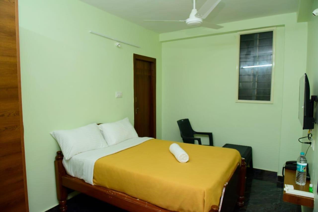 Lotus Inn Bangalore Exterior photo